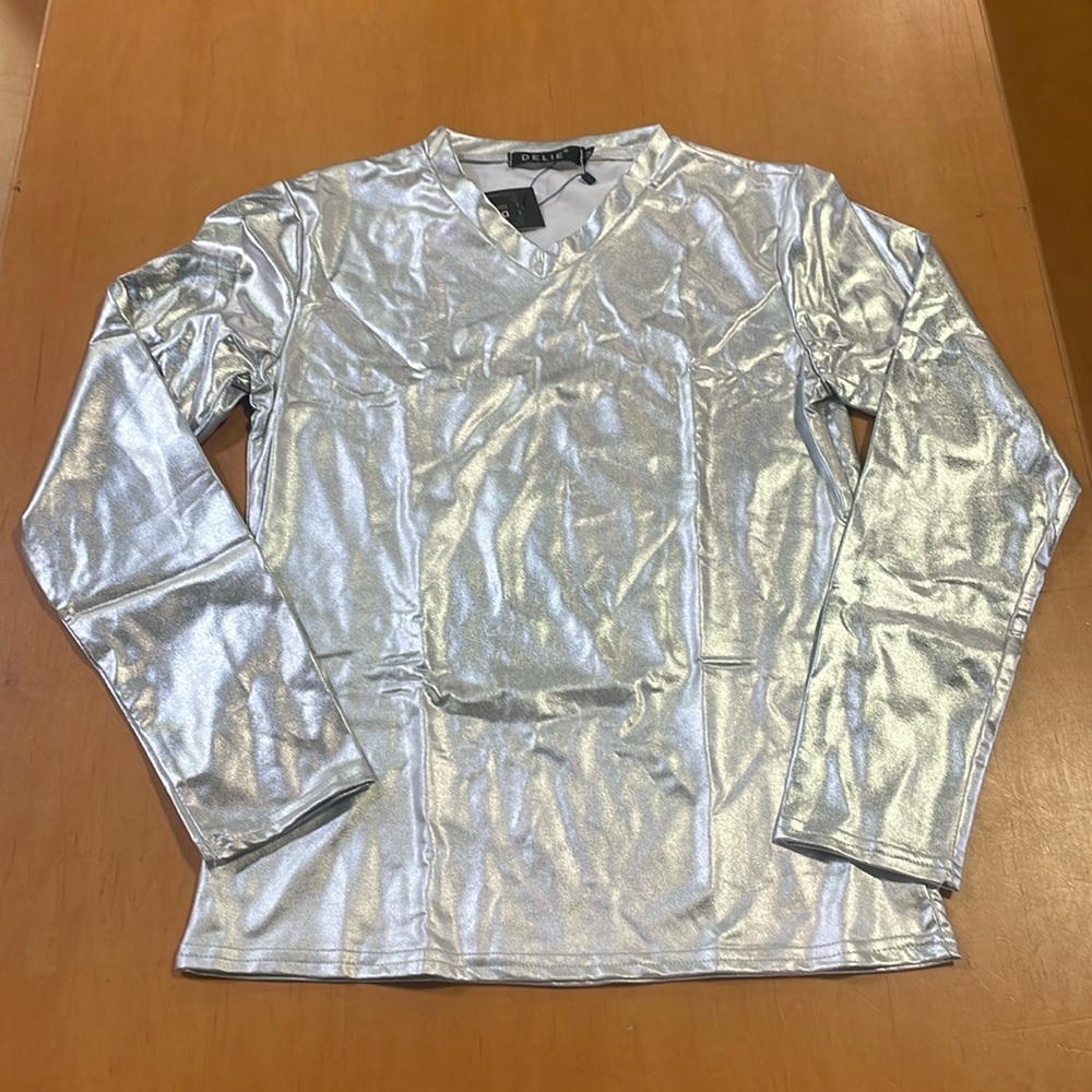 Delie- Chromatic Long Sleeve Shirt in color Silver/Chomatic in size Medium